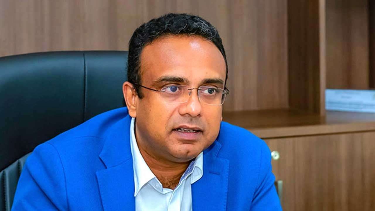 மனுஷ நாணயக்கார CIDயில் முன்னிலை