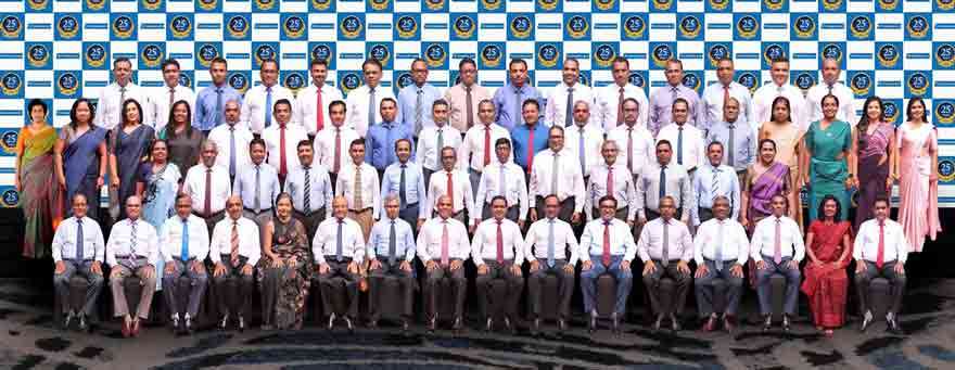 25 வருடம் சேவையாற்றிய ஊழியர்களை கௌரவித்த கொமர்ஷல் வங்கி