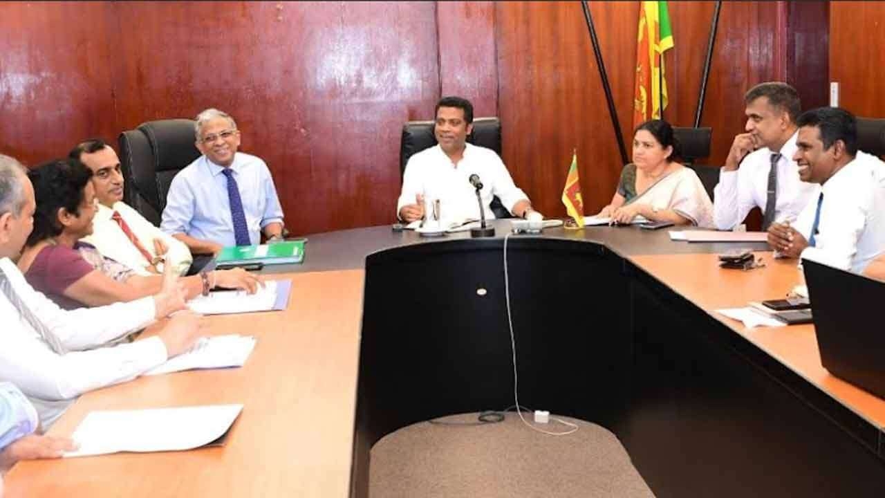 பல் மருத்துவ மாணவர்களுக்கு பயிற்சிகளை வழங்க நடவடிக்கை