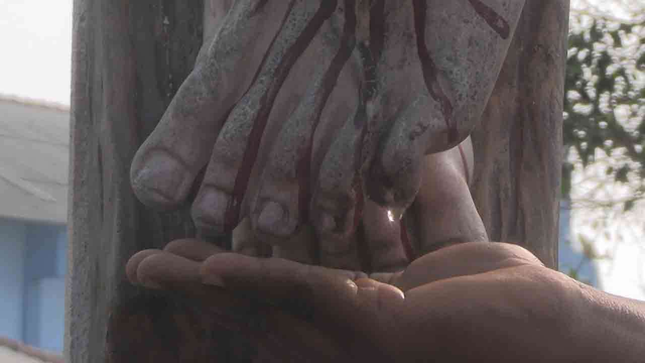 ​இயேசுநாதரின் சிலுவையில் இருந்து கசிந்த நீர்