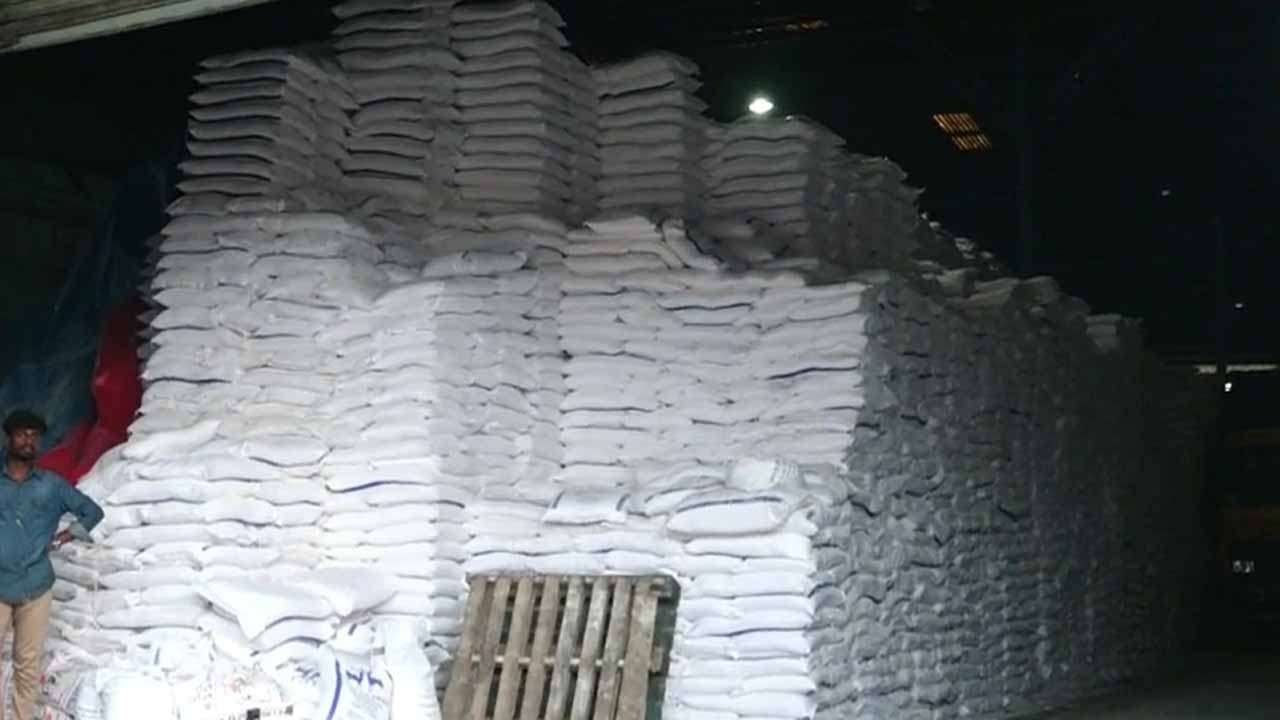 மனித நுகர்வுக்கு பொருத்தமற்ற கோதுமை மா மீட்பு!