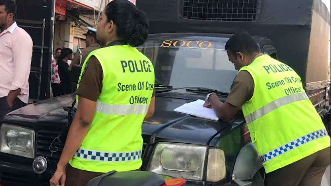 கடைத்தொகுதியில் இருந்து இளைஞரின் சடலம் மீட்பு