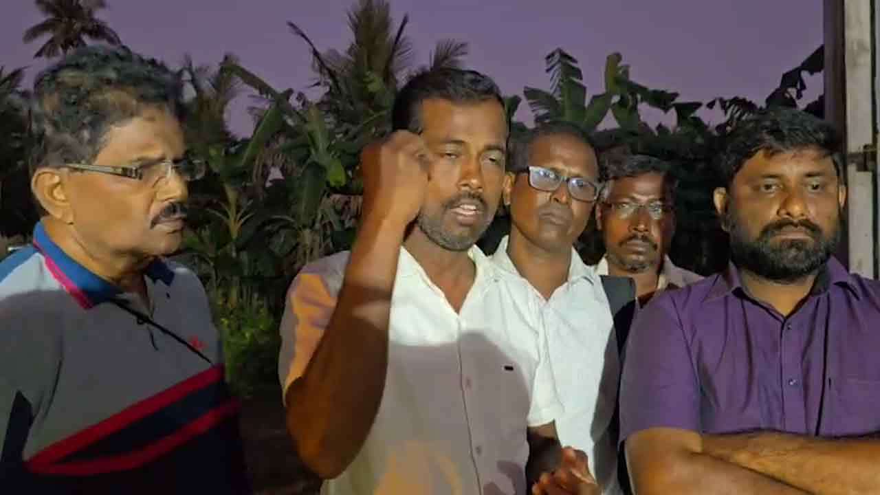 கேள்வி கேட்டதால் பதற்றமான சூழ்நிலை