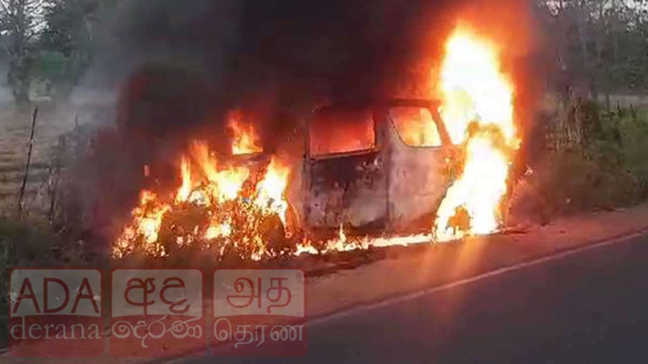வவுனியாவில் தீப்பற்றி எரிந்த வாகனங்கள்