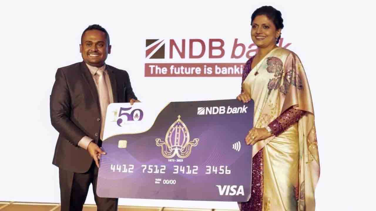 பிரத்தியேக கவர்ச்சிகர கடனட்டையை அறிமுகப்படுத்த NDB வங்கி பிஷப் கல்லூரியுடன் பங்குதாரராக இணைவு