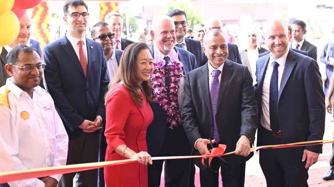 ஷெல் வர்த்தகக்குறியுடைய எரிபொருள் சில்லறை விற்பனையை RM Parks மற்றும் Tristar Group கூட்டாண்மையுடன் இலங்கையில் தொடங்கியுள்ளது