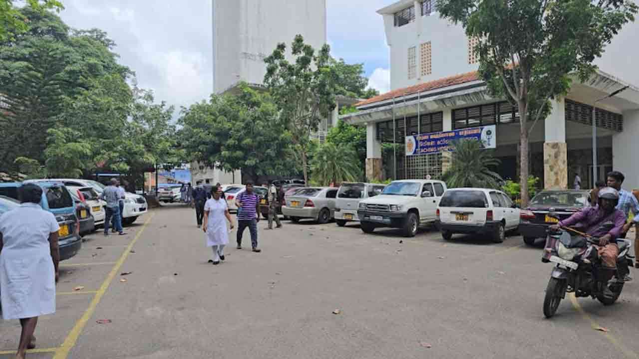 யாழ்.போதனா வைத்தியசாலையில் நோயாளார்கள் பெரும் அவதி