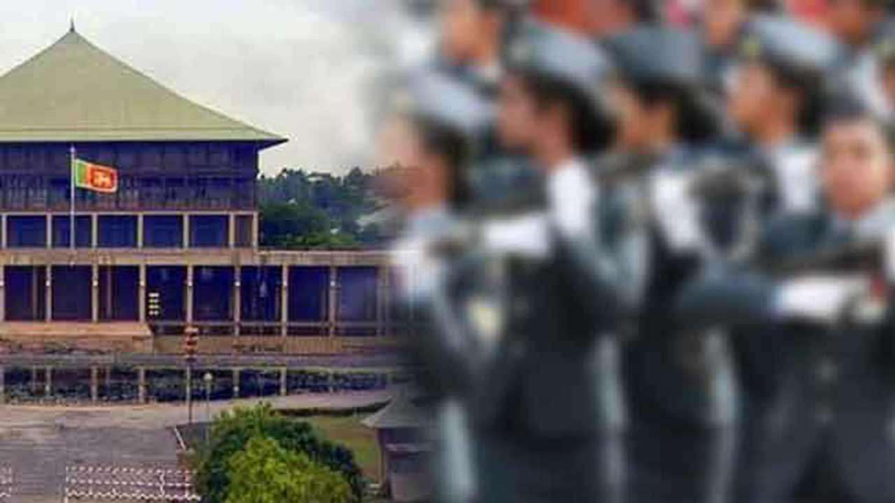 பெண் படையினரின் சேவைக் கால நீட்டிப்பு குறித்து வௌியான தகவல்