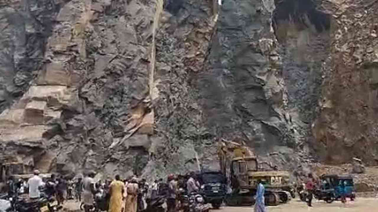  கல்குவாரியில் திடீர் விபத்து - ஒருவர் பலி