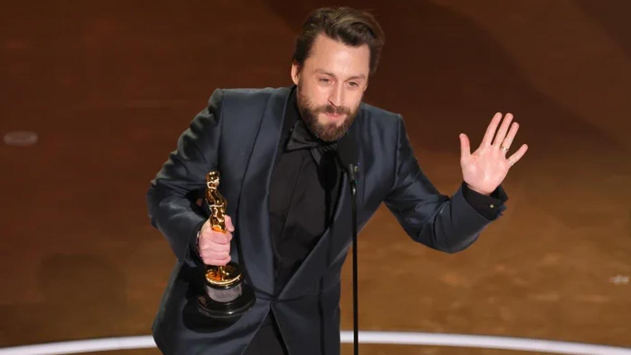 Oscars 2025 : சிறந்த துணை நடிகர் விருதை வென்ற கீரன் கல்கின்