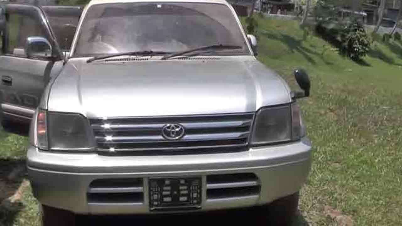 மற்றொரு சட்டவிரோத ஜீப் வண்டி சிக்கியது