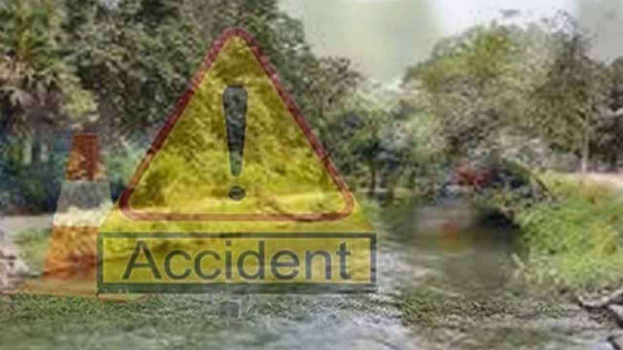 கால்வாயில் கார் கவிழ்ந்து விபத்து - இருவர் பலி