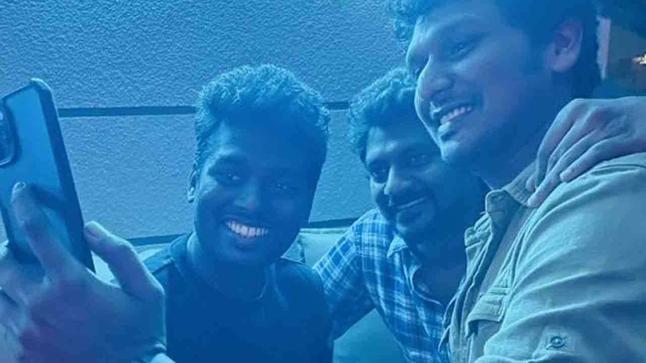 ஒன்றுகூடிய தளபதி பாய்ஸ்