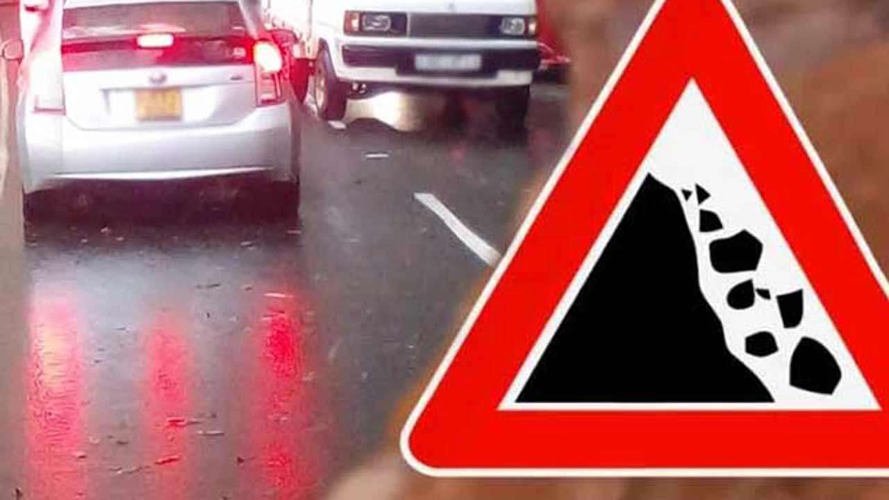 எல்ல - வெல்லவாய வீதியில் மண் சரிவு