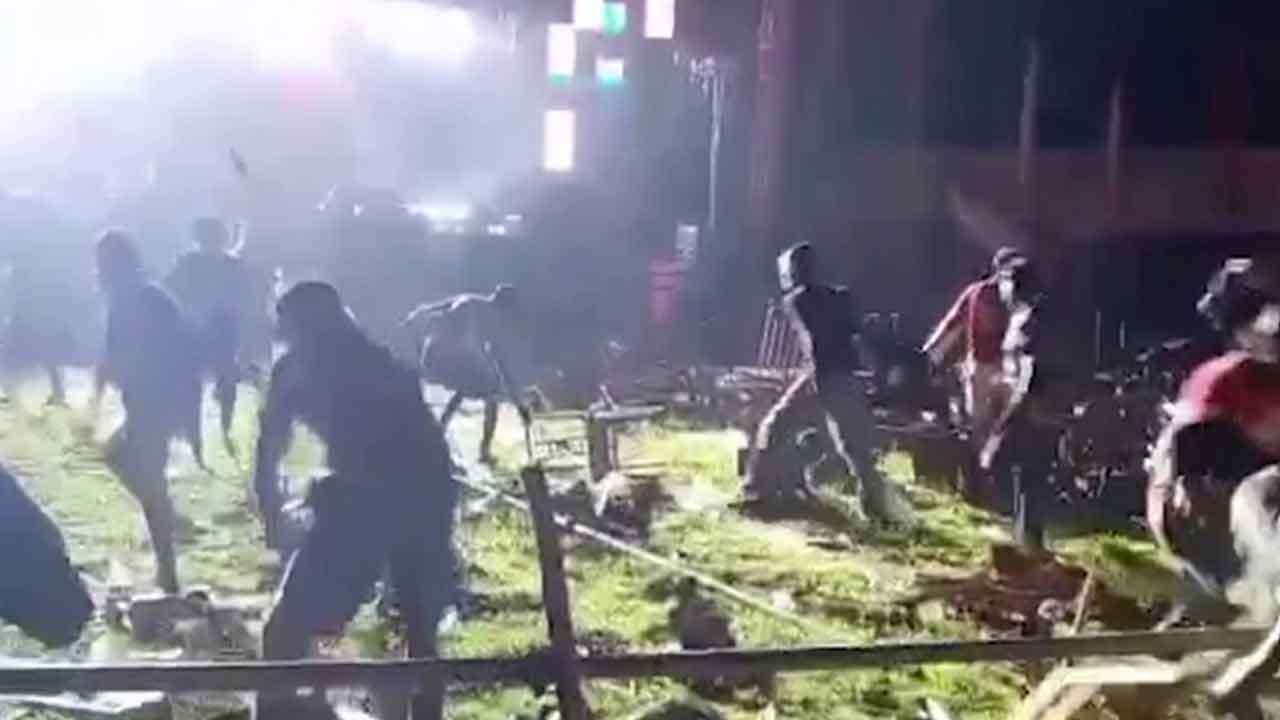 இசை நிகழ்ச்சியில் கலவரம் - அறுவர் கைது