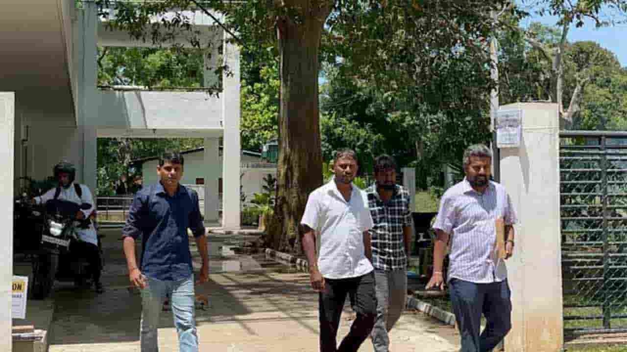 கட்டுப்பணத்தை செலுத்திய சிறீலங்கா பொதுஜன பெரமுன