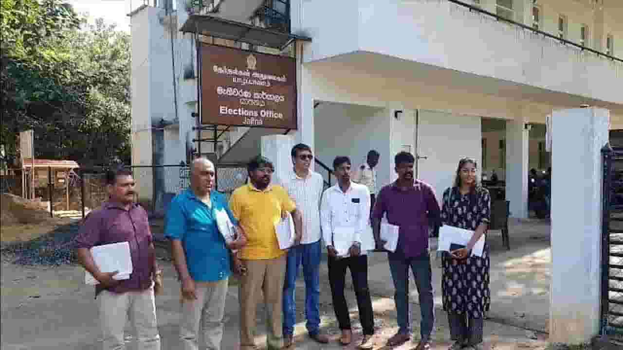 யாழில் கட்டுப்பணத்தை செலுத்திய அர்ச்சுனா