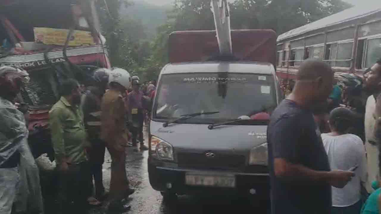 இரண்டு பேருந்துகள் நேருக்கு நேர் மோதி கோர விபத்து