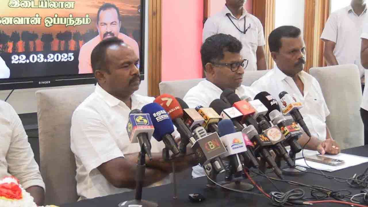 அரசியல்  சக்தியாக எழுந்து நிற்போம்