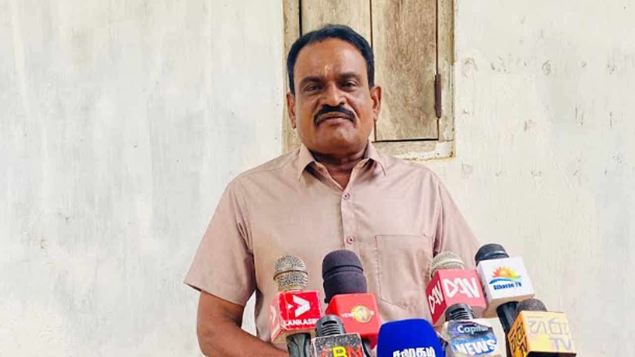 கிழக்கை பிரித்து துண்டாடி பெரும்பான்மை இனத்தவர்களுக்கு தாரை வார்க்க முயற்சி
