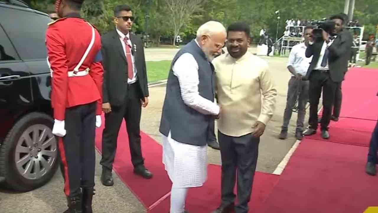 இந்தியப் பிரதமர் நரேந்திர மோடிக்கான அதிகாரப்பூர்வ வரவேற்பு விழா - நேரலை