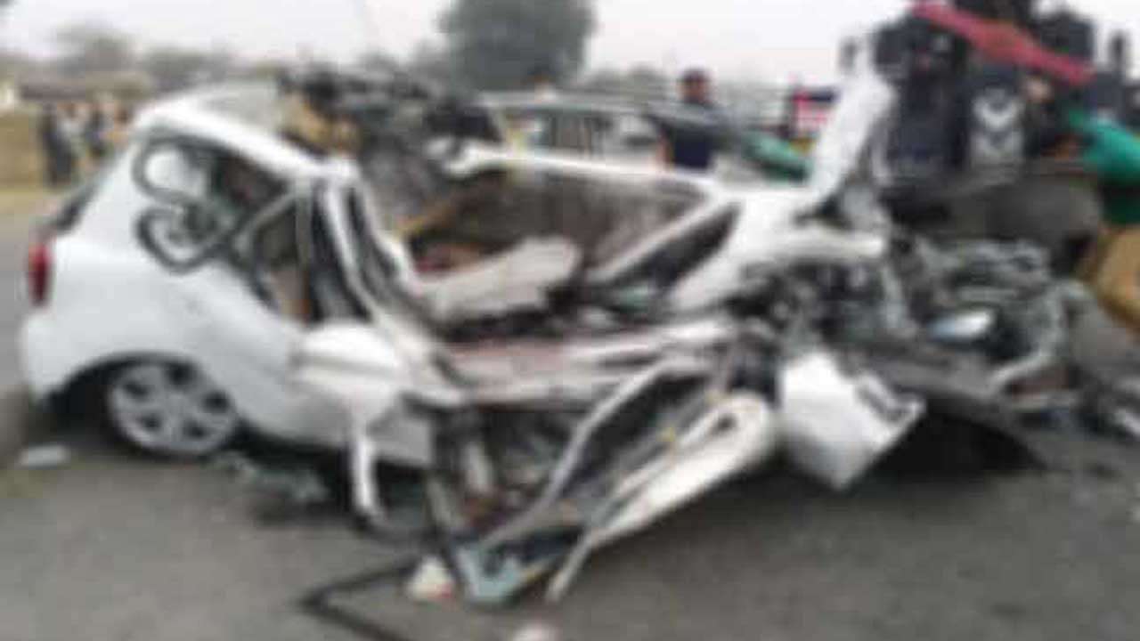 பல்வேறு பகுதிகளில் இடம்பெற்ற வாகன விபத்து