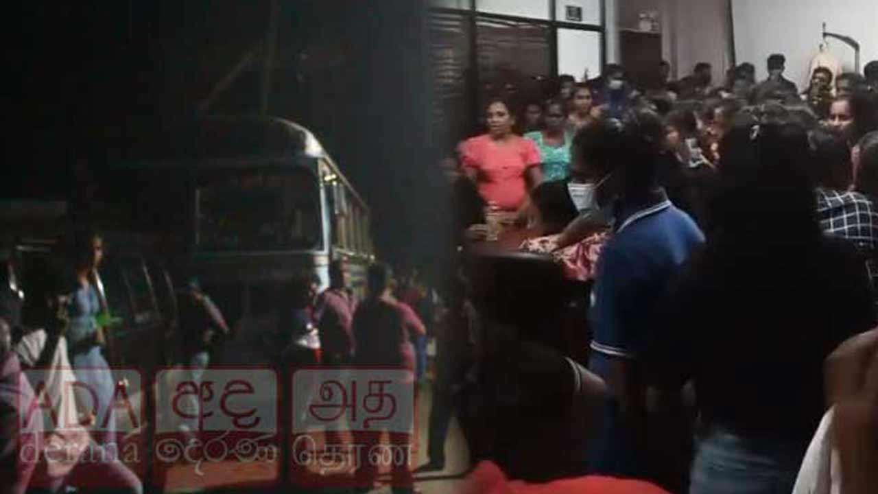 ஆடைத் தொழிற்சாலையில் பதற்றம் : போனஸ் இல்லாததால் பணியாளர்கள் போராட்டம்