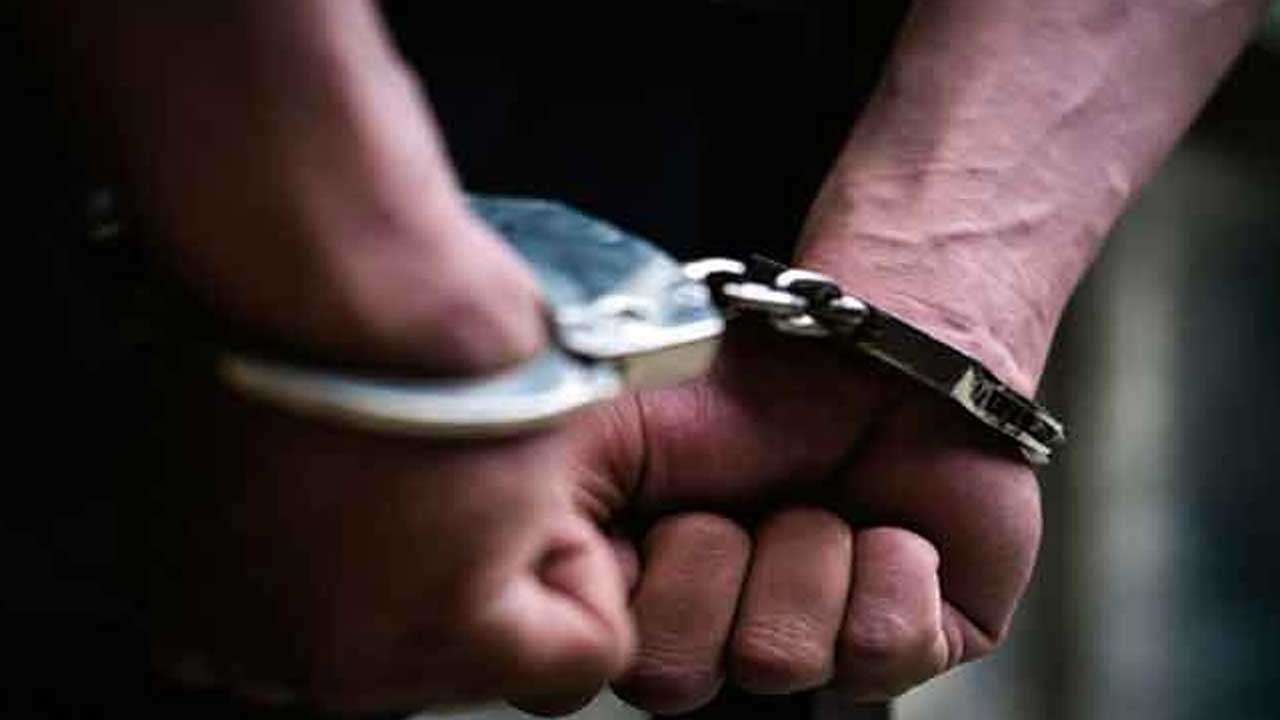 வவுணதீவு படுகொலை தொடர்பில் புலனாய்வுப் பிரிவின் அதிகாரி  கைது