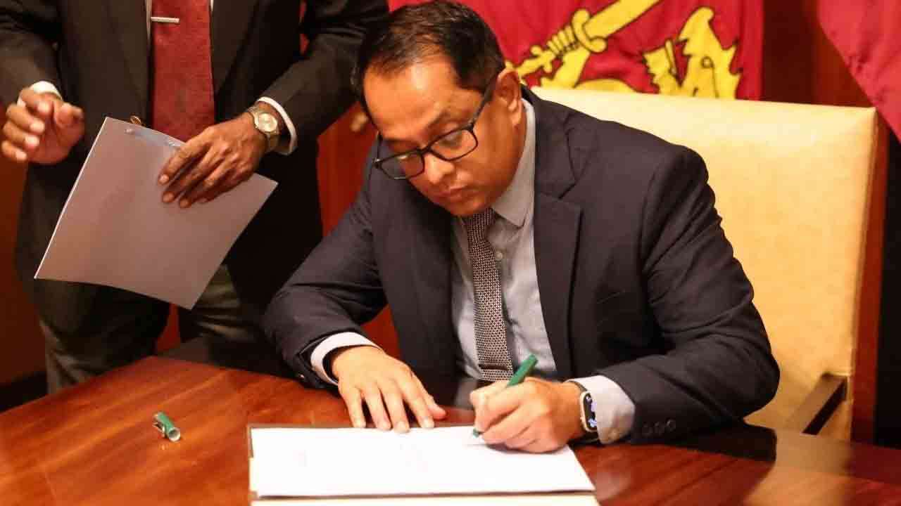 VAT வரி சட்டமூலத்தை சான்றுரைப்படுத்தினார் சபாநாயகர்