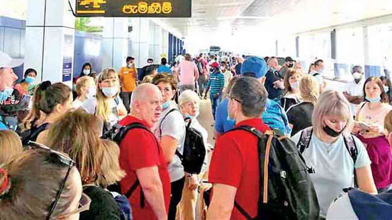 இலங்கையின் சுற்றுலா வருமானம் 1.12 பில்லியன் டொலர்களைத் தாண்டியது