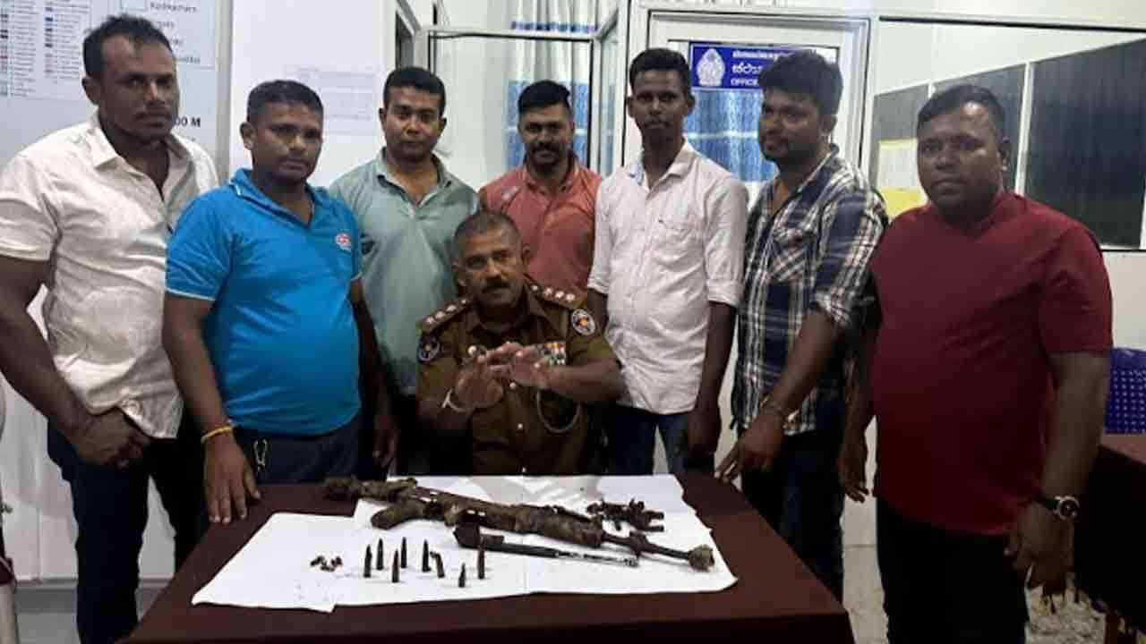 யாழ். குருநகர் கடற்கரையில் T56 ரக துப்பாக்கி மீட்பு