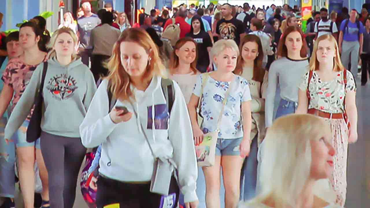 800,000 கடந்த சுற்றுலா பயணிகளின் எண்ணிக்கை