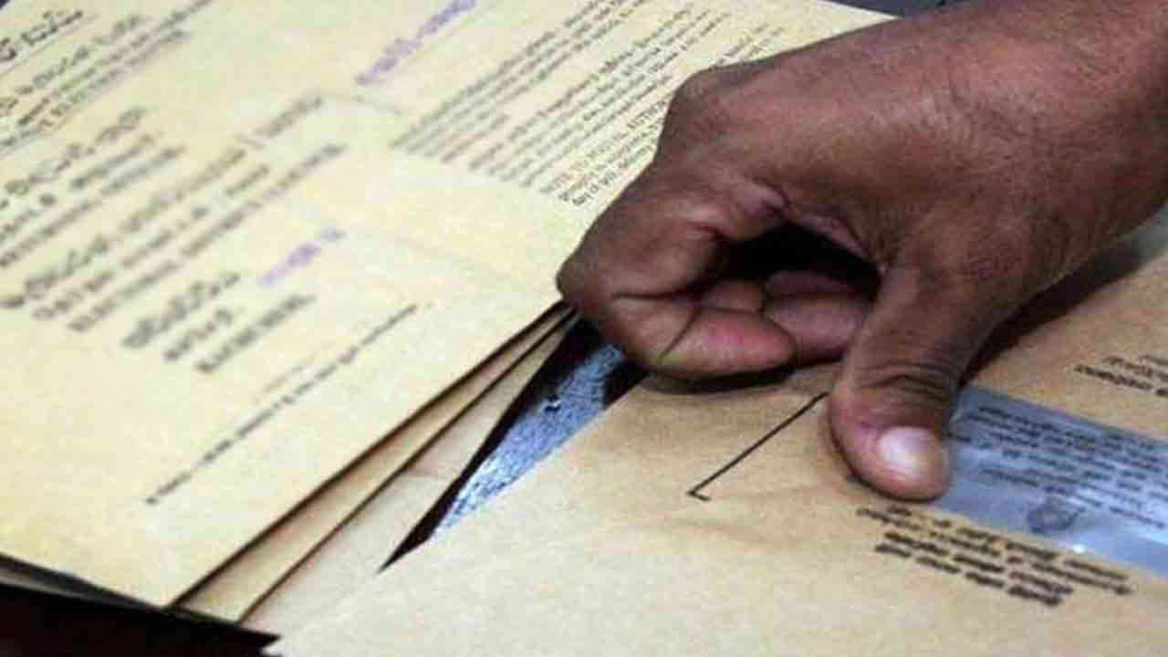 மலையகத்தில் தபால் மூல வாக்களிப்பு