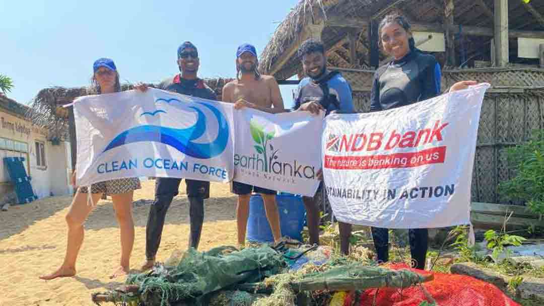 பார் ரீஃப் கடற்கரையை தூய்மைப்படுத்தியதன் மூலம் NDB வங்கி கடல் பாதுகாப்பில் முன்னணியில் திகழ்கிறது