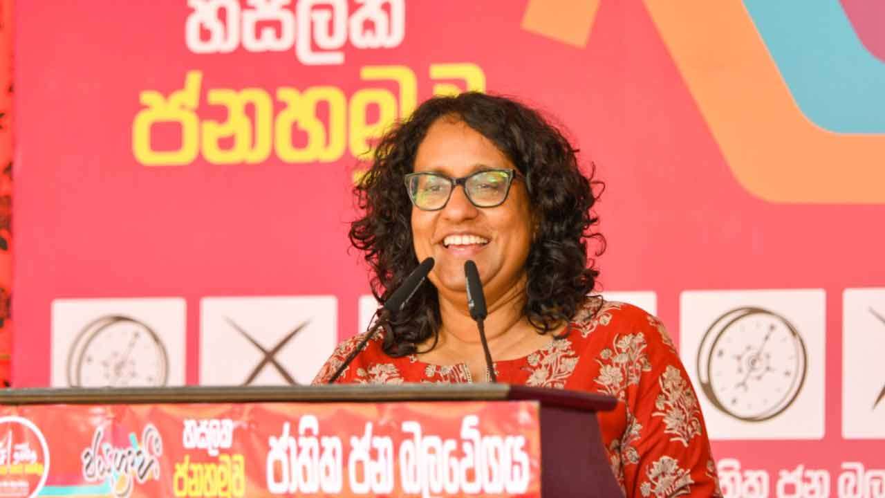 எங்கும் செல்ல முடியாமல் போய்விடுமோ என்று எதிர்க்கட்சியினர் அஞ்சுகின்றனர்