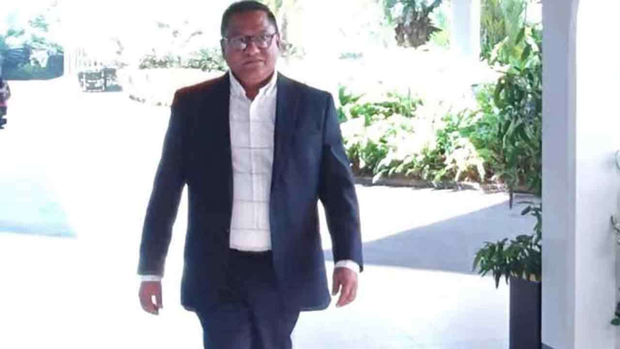 வத்திக்கான் புறப்பட்டார் விஜித