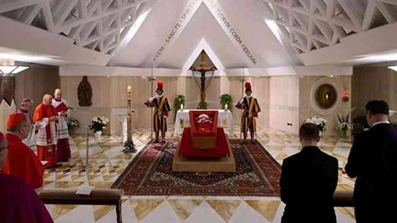 நித்திய இளைப்பாறிய பரிசுத்த பாப்பரசரின் இறுதி ஆராதனைகள் இன்று