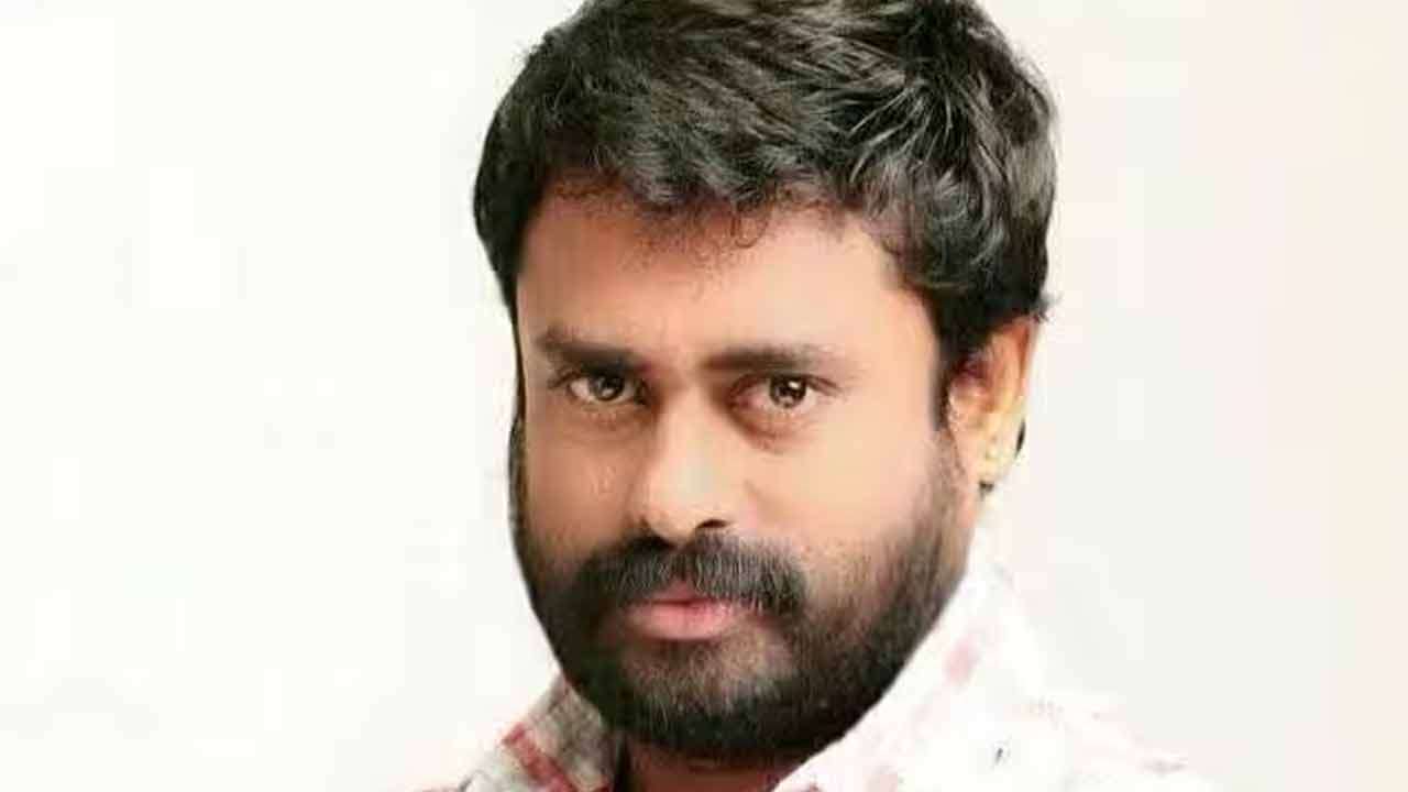 பிரபல இயக்குனர் மாரடைப்பால் மரணம்!