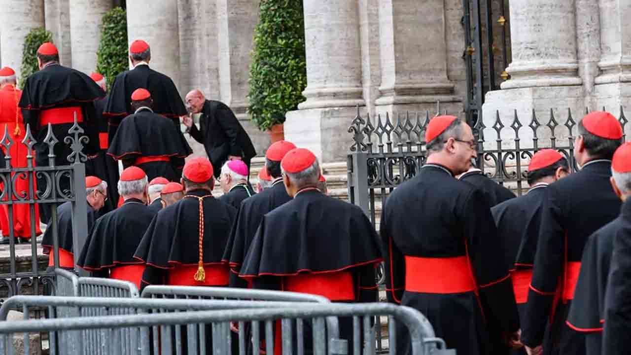 புதிய பாப்பரசர் தேர்வு எப்போது?
