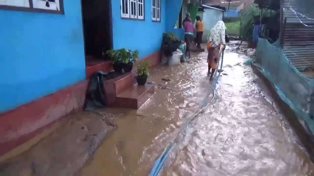 நுவரெலியா இஸ்கிராப் தோட்டத்தில் வெள்ளம் - 16 குடும்பங்கள் இடம்பெயர்வு