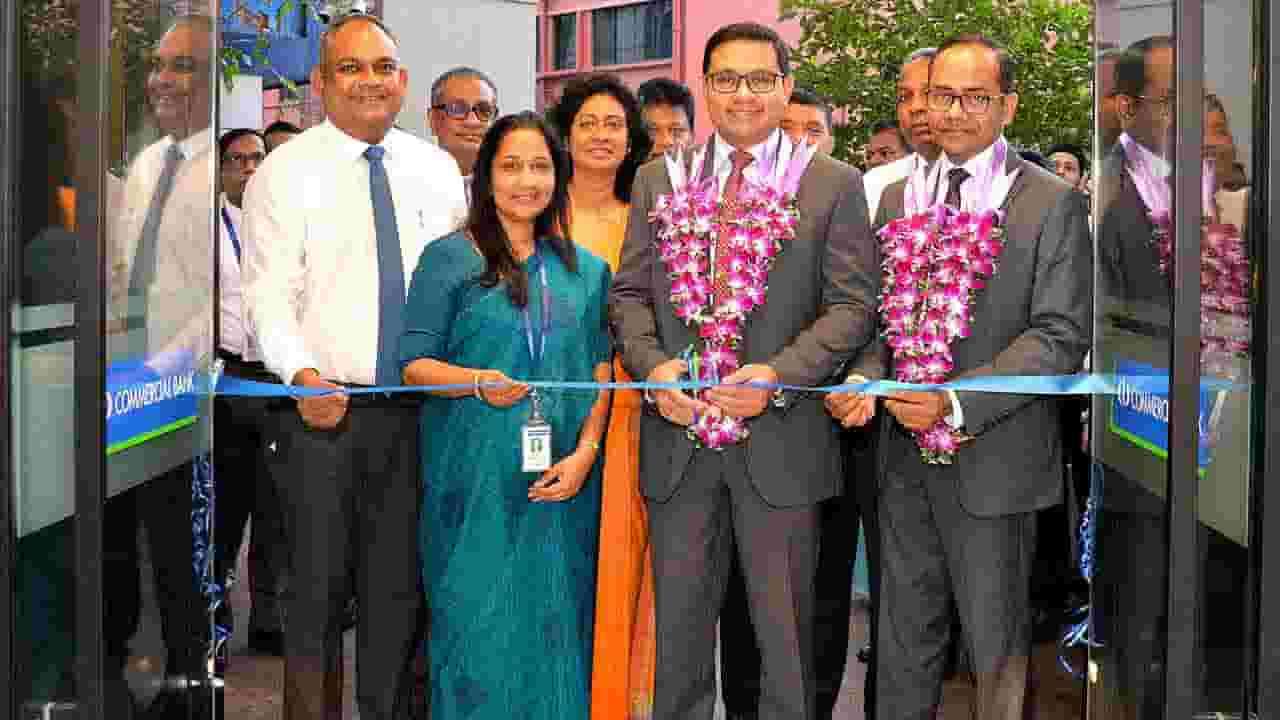 தலைமை அலுவலகத்தில் புதிய பெருநிறுவனக் கிளையை திறந்து வைத்த கொமர்ஷல் வங்கி