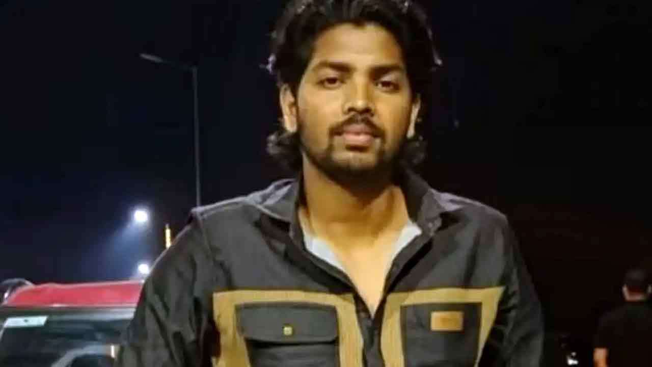 பிரபல நடிகர் மர்ம மரணம்