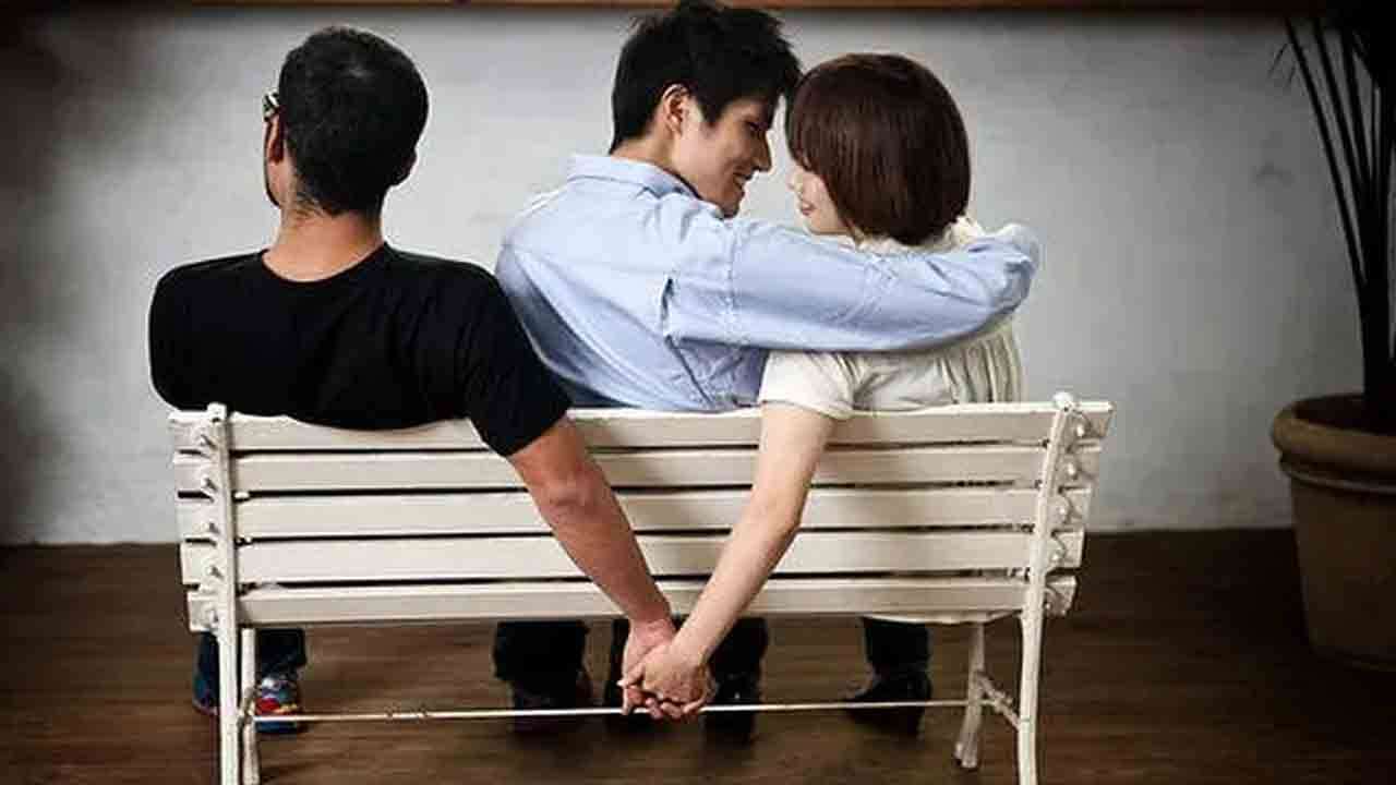 கணவருக்கு அதிகம் துரோகம் செய்யும் பெண்கள்
