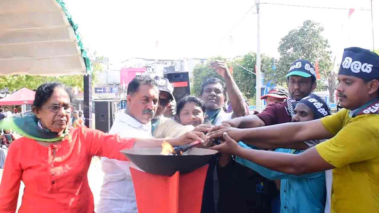 மன்னாரில் மே தின பேரணி