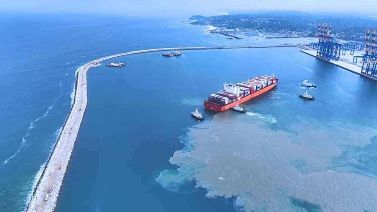 கேரளாவின் விழிஞ்சம் சர்வதேச துறைமுகம் திறப்பு