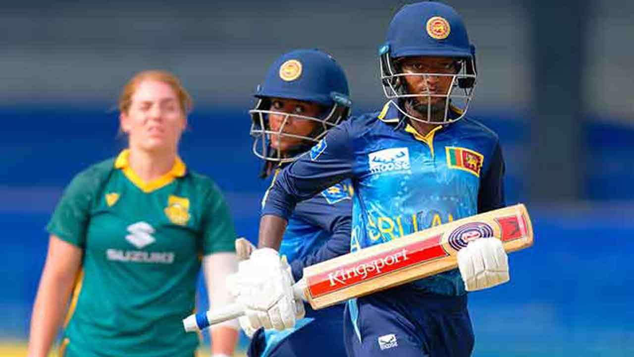 இலங்கை பெண்களுக்கு முதல் வெற்றி