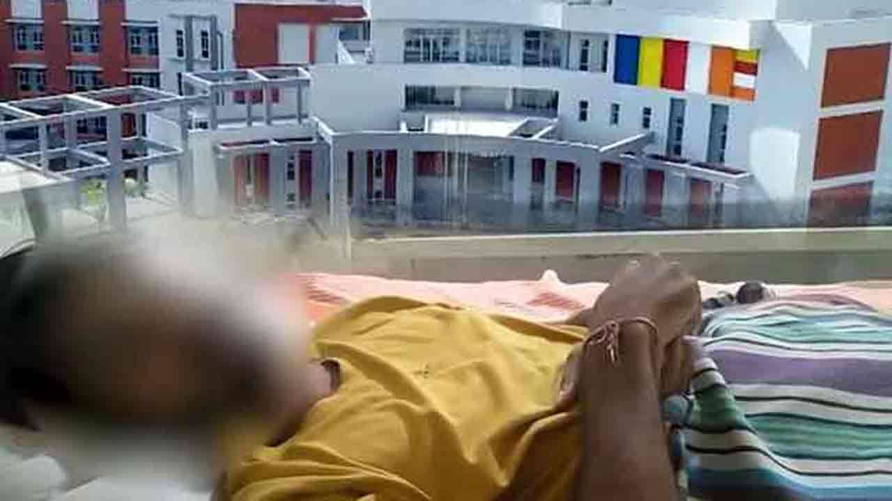 பகிடிவதைக்கு எதிர்ப்பு தெரிவித்த மாணவர் மீது கொடூர தாக்குதல்