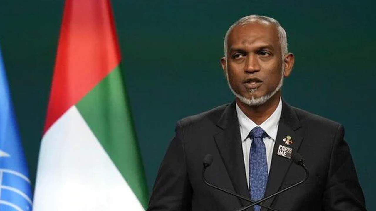 மாலைத்தீவு ஜனாதிபதி 15 மணிநேர ஊடகவியலாளர் சந்திப்பை நடத்தி சாதனை