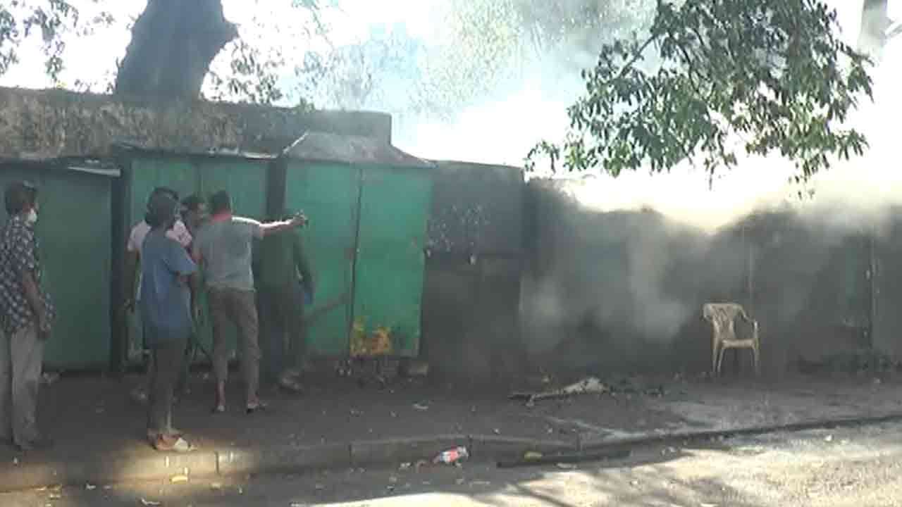 கொழும்பு ஆமர் வீதியிலும் தீ பரவல்