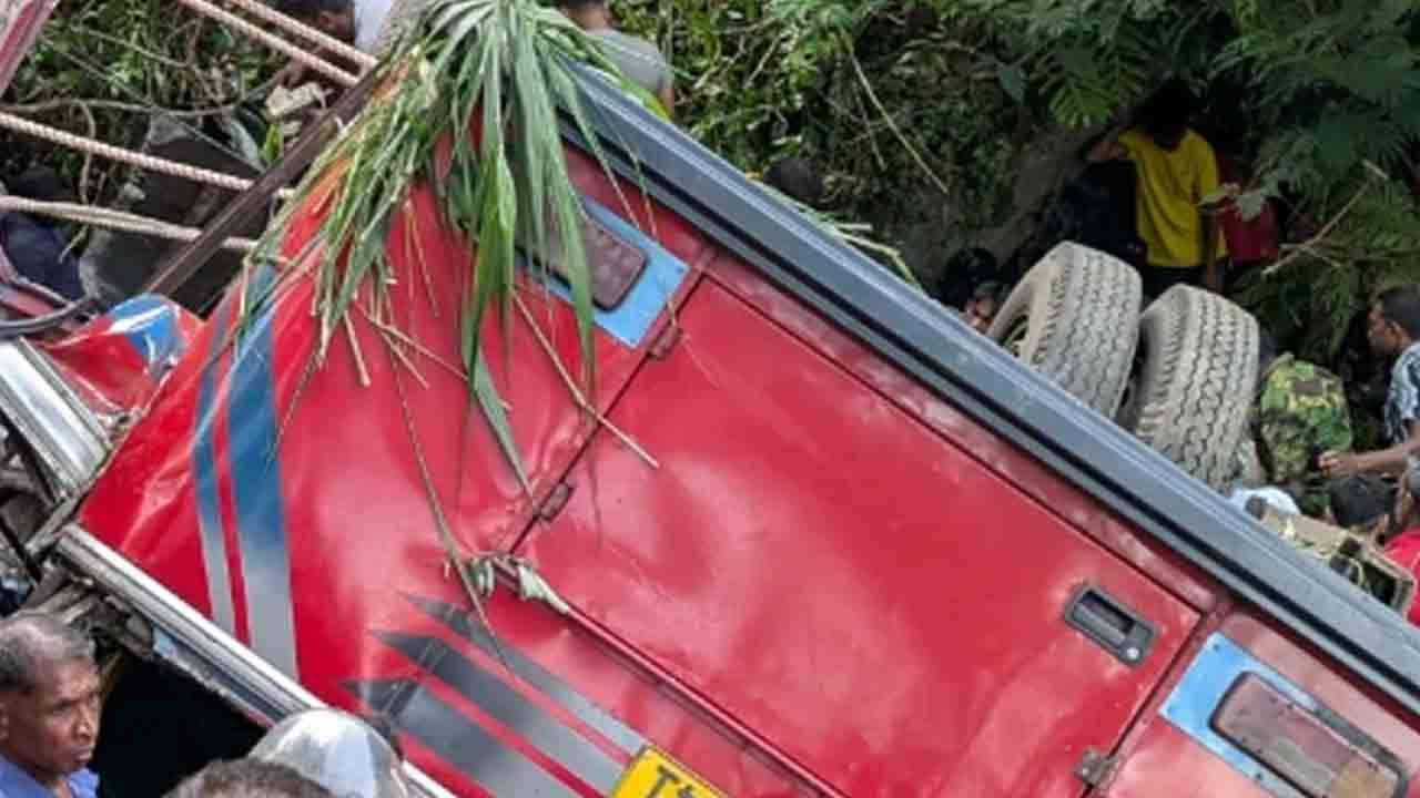 கெரண்டிஎல்ல பேருந்து விபத்து - மேலும் சிலர் கவலைக்கிடம்